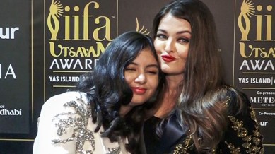 Aishwarya Rai Bachchan on how to be a supermom like her: 'Not gonna sit and  advise each other; there is no rulebook' | Bollywood News - The Indian  Express