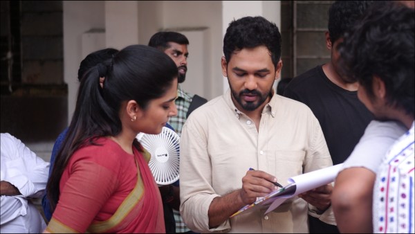 Anagha and Adhi from the sets of Kadaisi Ulaga Por