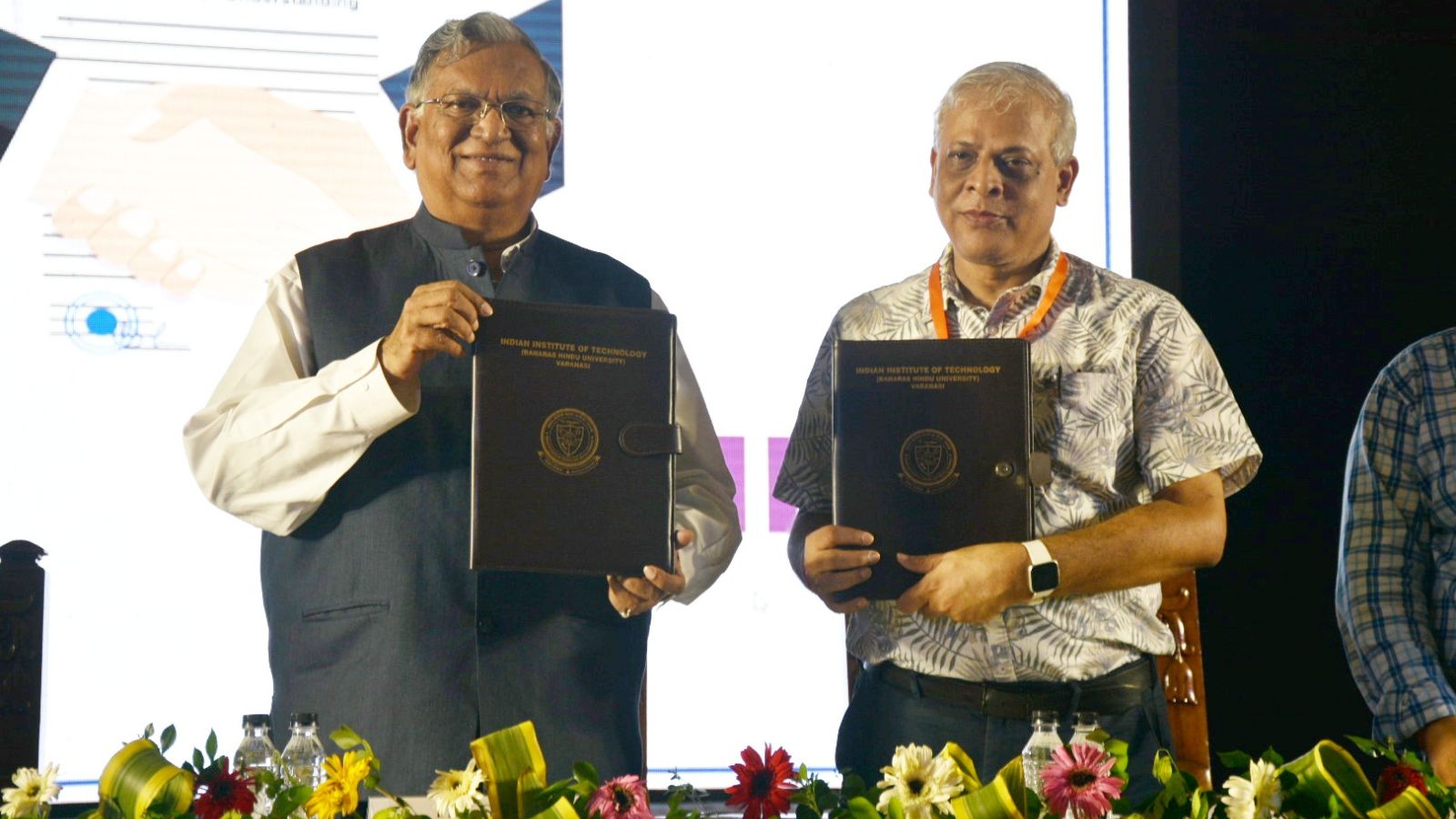 BHU, IIT-BHU to collaborate, share labs and library BHU, IIT-BHU to collaborate, share labs and library