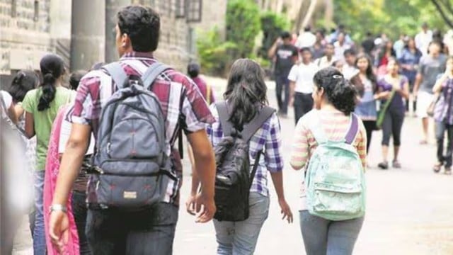 Engineering admissions, Maharashtra Engineering admissions, Engineering admissions drop, Maharashtra engg vacant seats, new-age tech courses, computer, science, ai, engineering trades, mechanical engg, civil engg, Indian express news