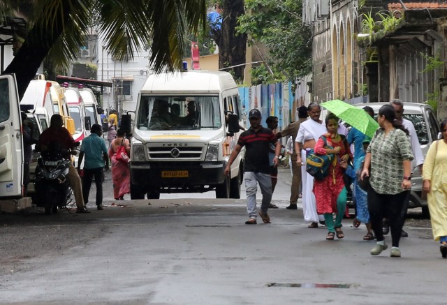 The assemblage  of Akshay Shinde was transported from Kalwa infirmary  to JJ infirmary  this greeting  for a post-mortem examination, wherever  constabulary  officers stood defender  astatine  the entrance. Express Photo by Ganesh Shirsekar