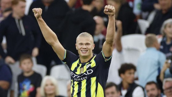 Erling Haaland, do Manchester City, comemora seu terceiro gol