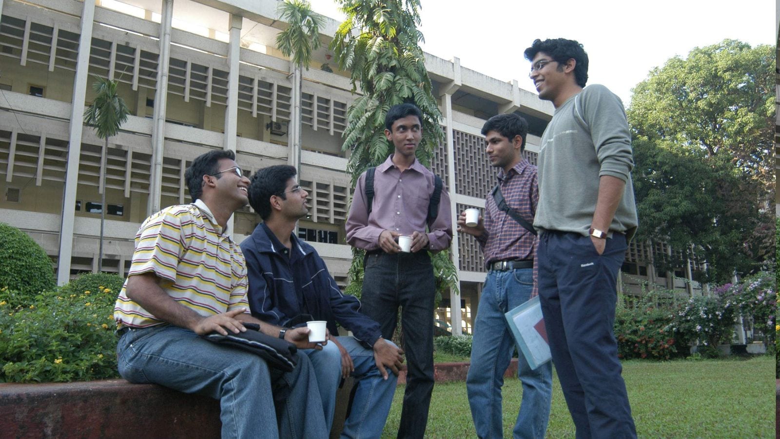 IIT-Bombay Placements: 22 Students Bag Package Above Rs 1 Crore; Lowest ...