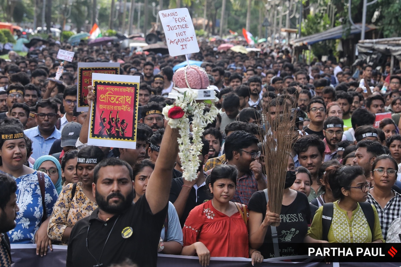Junior Doctors during a protest rally to Swastha Bhavan in Saltlake, Kolkata in connection with rape and murder of a junior doctor in RG Kar medical college and hospital. (Express Photo)