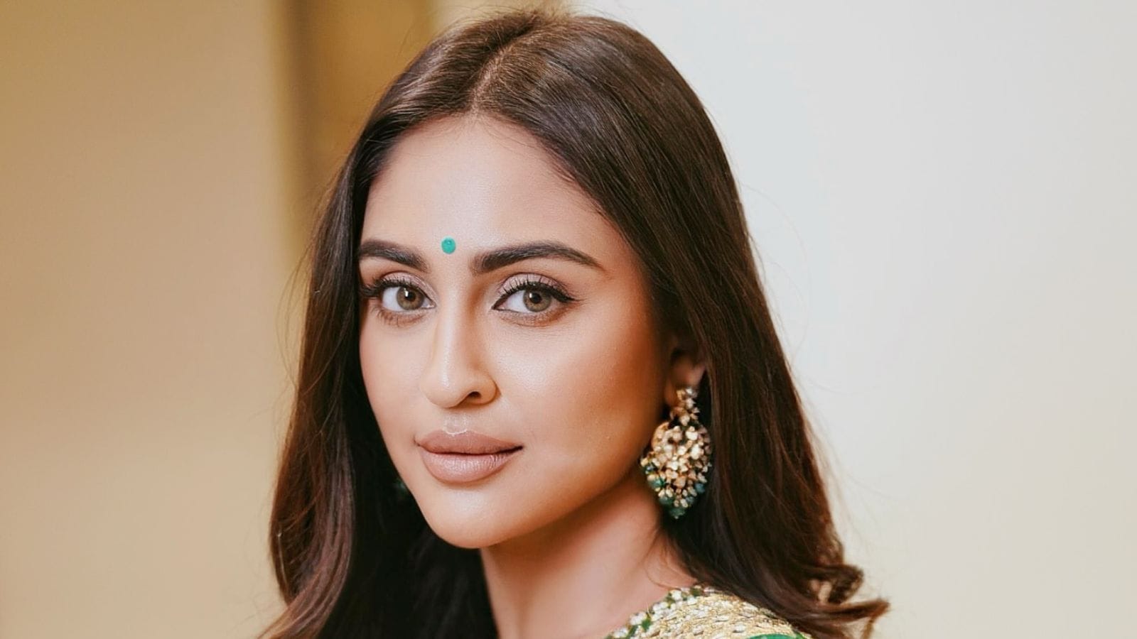 Krystle D’Souza pulls the curtain on TV industry, says she worked 60