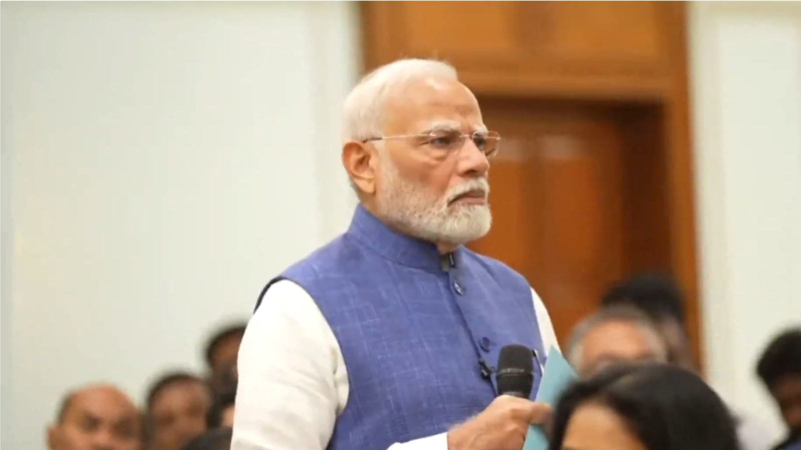 Govt making efforts to recognise bright teachers adopting innovative methods: PM Modi