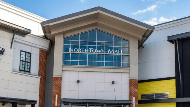 Minnesota’s Northtown Mall locked down after shooting incident, 1 ...