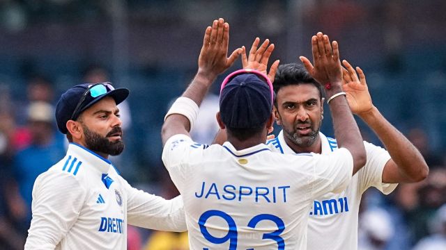 Ravichandran Ashwin vs Bangladesh 1st Test bowling