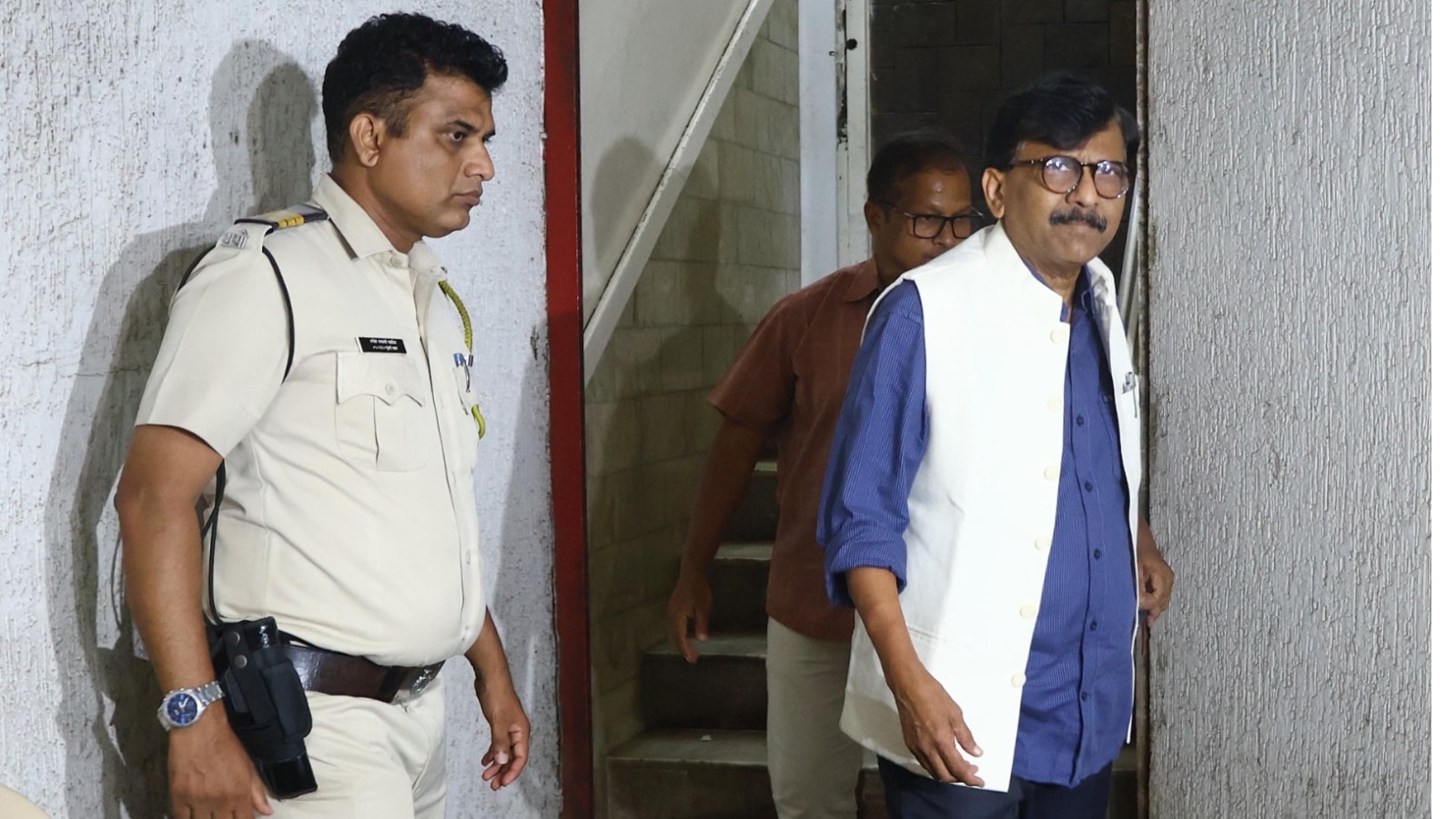 Defamation case: Sanjay Raut gets 15-day jail, granted bail | Mumbai ...