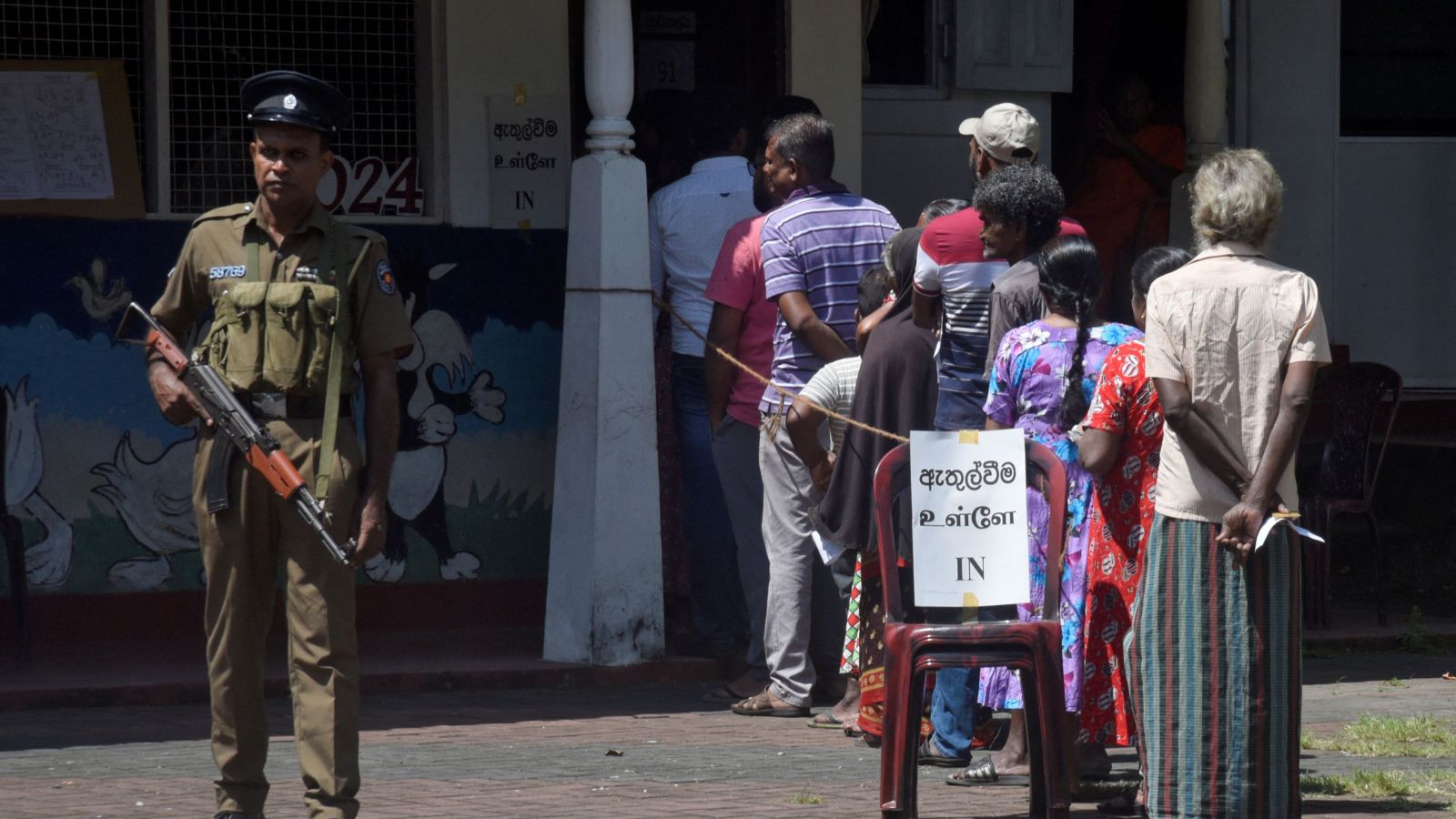 Voting concludes in crucial Sri Lankan presidential polls without any violence