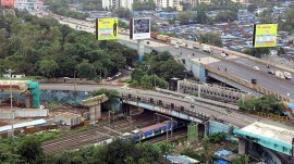Thane railway station, Mahalaxmi railway station