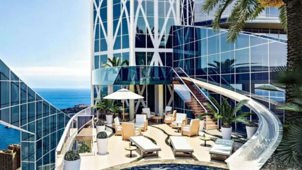 Top 10 most expensive houses in the world 2024: (Credit Realis, Acrovideophot, EPI)