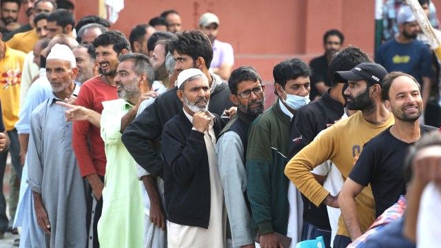Budgam, Ganderbal turnout falls from 2014 polls, Srinagar voting lowest of 3 Valley dists