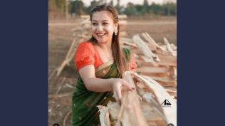 A lookout notice was issued against the couple and four others after they failed to appear before the police following a notice issued to them in the wake of the arrest of the prime accused, 22-year-old Bishal Phukan in the case. trading scam