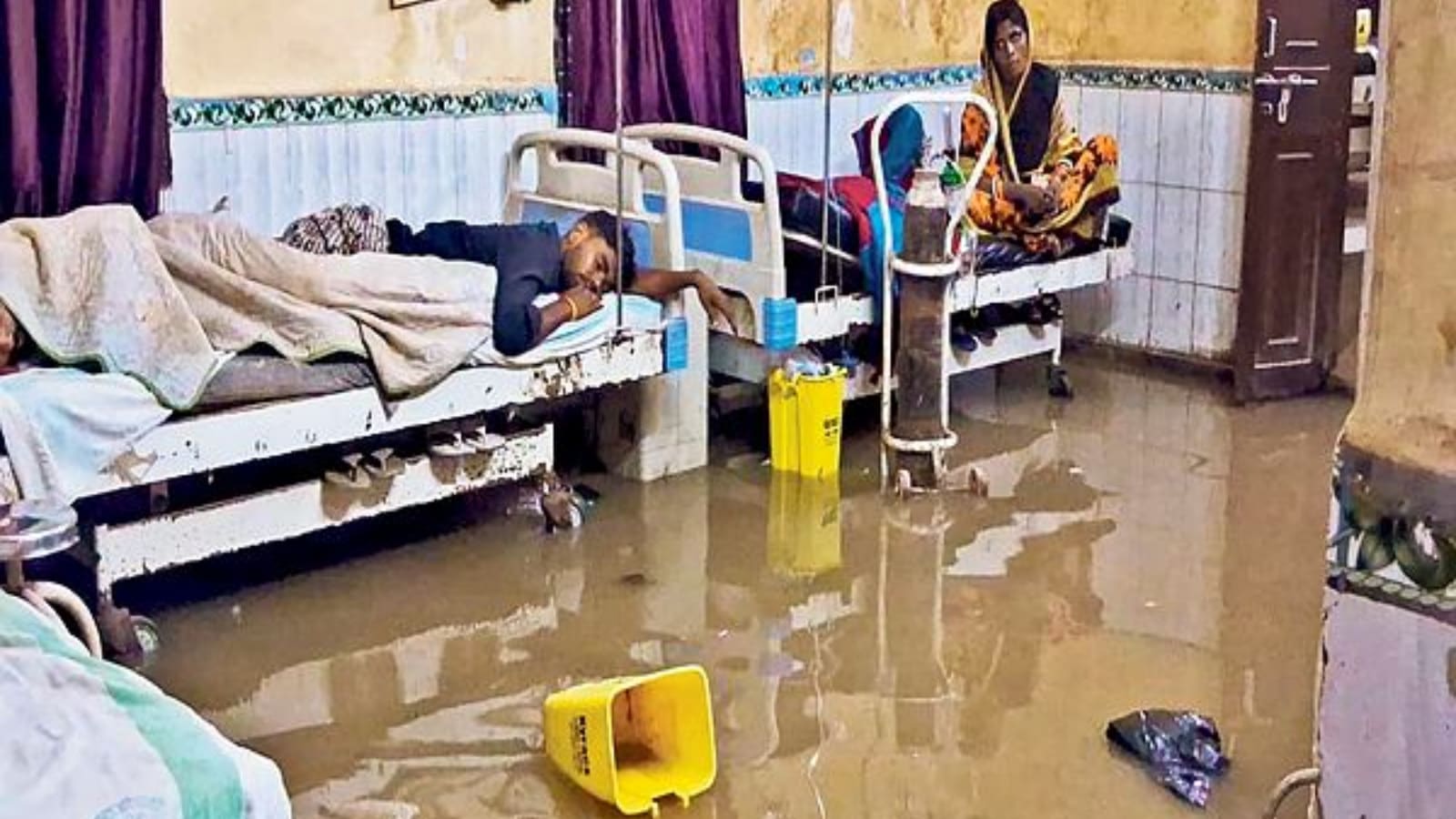 Flood situation in Bihar worsens as embankments of Kosi, Bagmati rivers breached