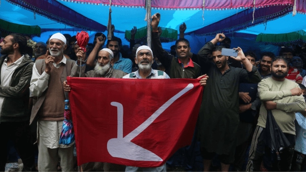 National Conference leader and former minister Sakina Itoo rally at Harvaith D.H Pora assembly constituency. (Express Photo by Shuaib Masoodi)