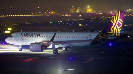 The bomb threat was written on a note and discovered by a cabin crew member in a lavatory of the Boeing 787 operating flight UK27. (Photo: X)