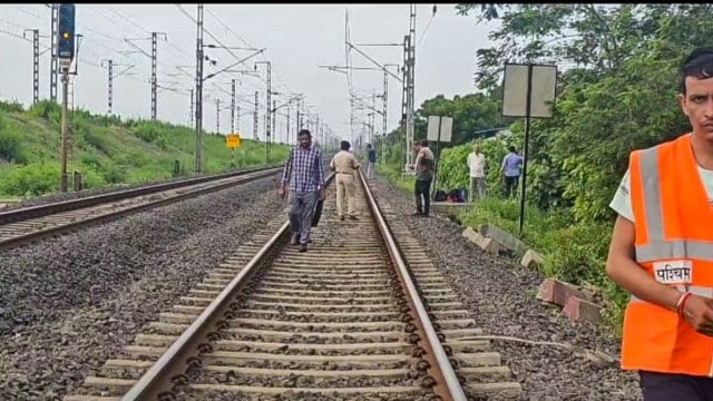 Railway tracks adjacent   Kim railway presumption    connected  Vadodara part  of Western railway (Express Photo)