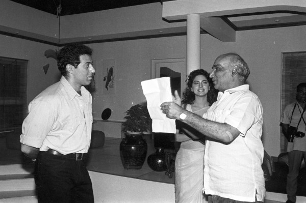 Sunny Deol, Juhi Chawla and director Yash Chopra during the making of Darr