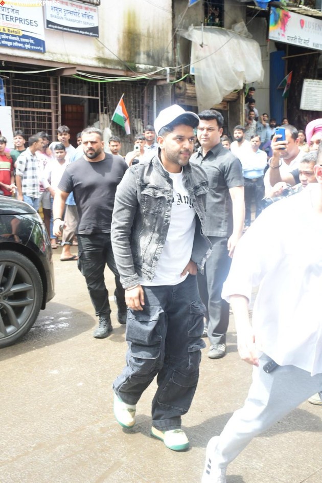 Malaika Arora's stepfather Anil Mehta's funeral