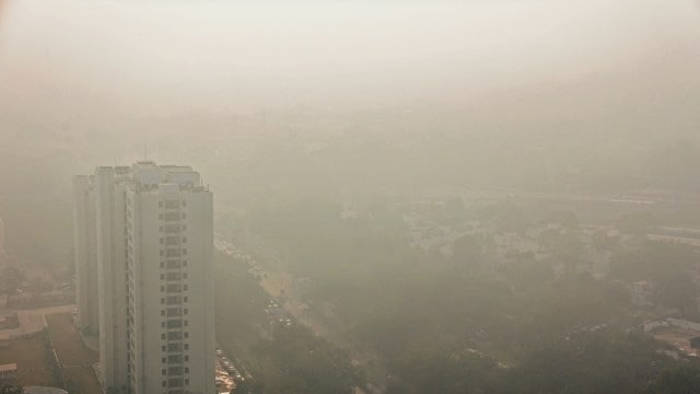 air pollution, air pollution level, brain strokes, smoking, subarachnoid haemorrhage, The Lancet Neurology Journal, Indian express news, current affairs
