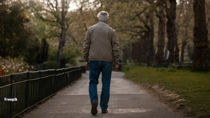 Experts reveal 4 signs in your walk that could indicate the onset of  dementia | Health News - The Indian Express