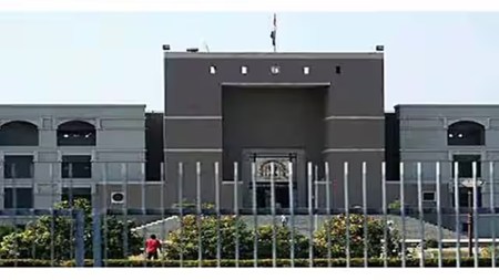 Measurement of graveyard land, Gujarat high court, Sayed Pir Dargah Trust, Sayed Pir Dargah Trust trustees, kheda district, vhp, bajrang dal, compound wall, indian express news