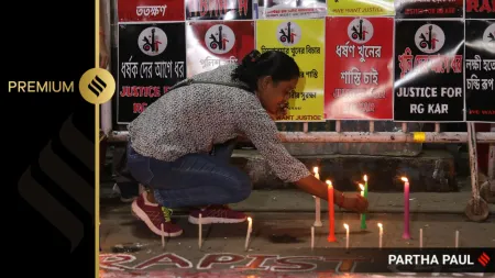 Reclaim the night protest at Shyambazar demanding justice for R G Kar rape and murder of a junior doctor. (Express photo by Partha Paul)