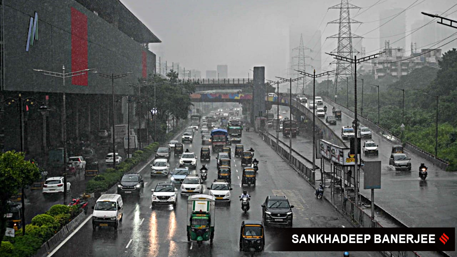 Mumbai Traffic Gridlock Due to Heavy Rainfall