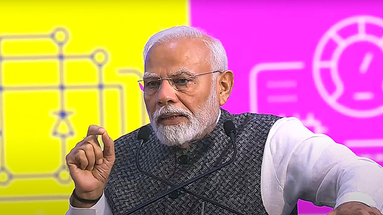 PM Modi recalls Swami Vivekananda’s iconic Chicago speech