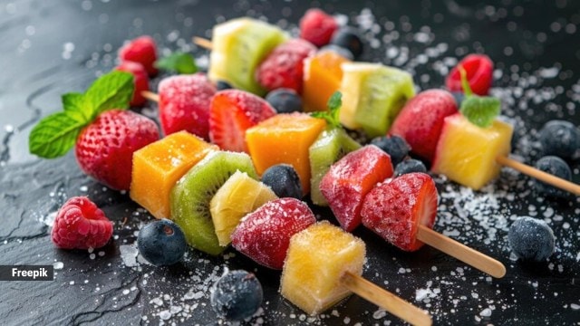 Tanghulu trend is viral on TikTok