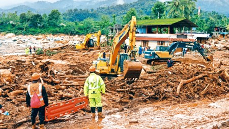 Wayanad landslide, Wayanad landslide survivors, Wayanad landslide dead, Wayanad landslide rescued, kerala landslide, Kerala top news, Kerala latest news, Kerala news