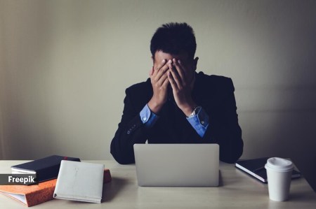 Employees said that the organisation showed lack of trust in employees, Sebi