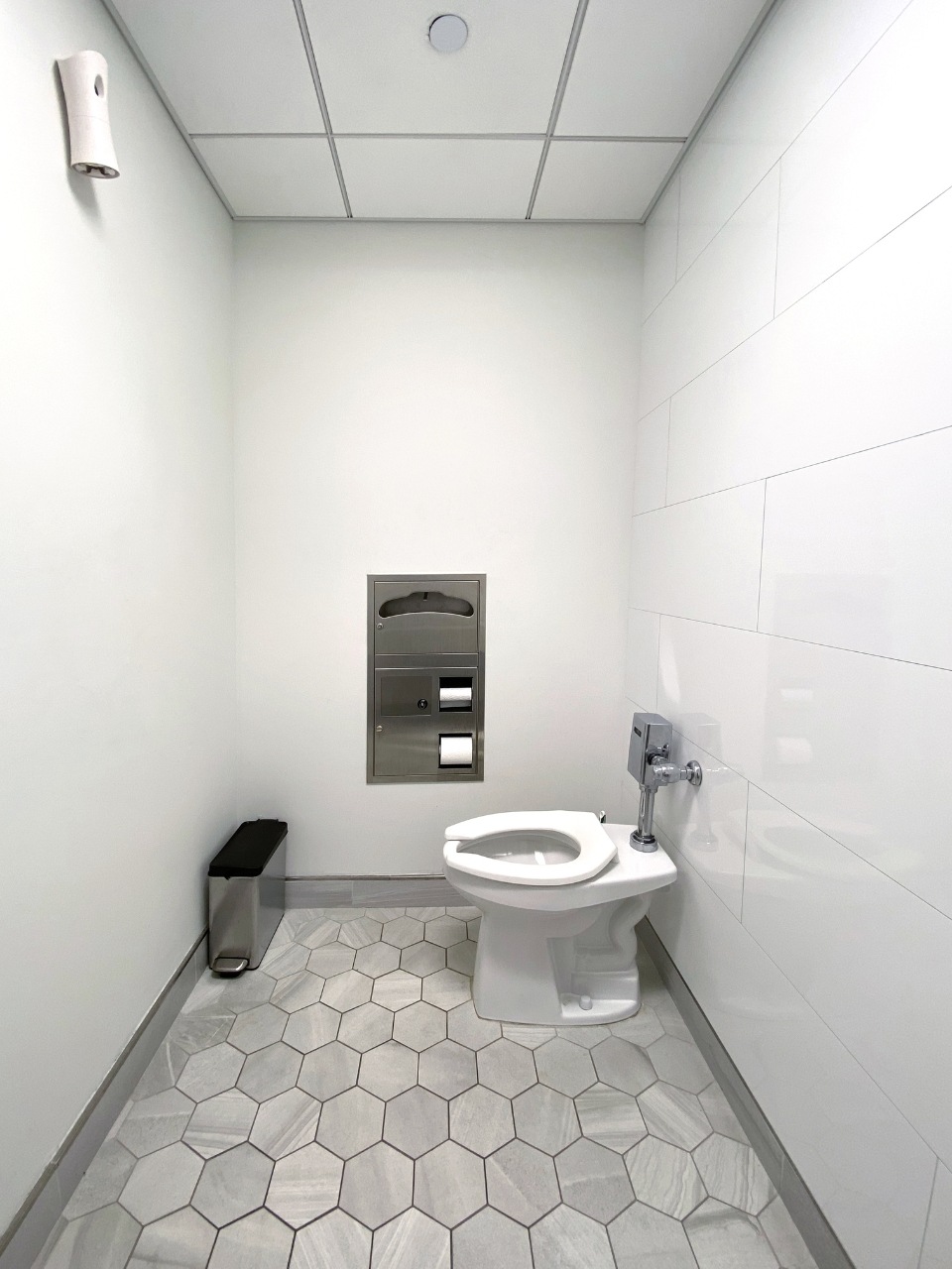 Are chopping boards dirtier than toilet seats? Experts weigh in