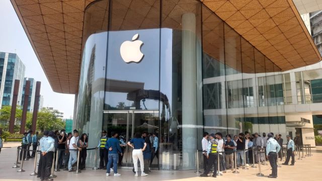 Long queues extracurricular  flagship Apple store   successful  Mumbai up  of iPhone 16 sale.