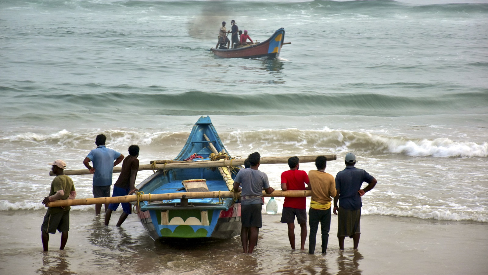 Odisha eyes ‘100% evacuation’ as cyclone Dana approaches | India News - The Indian Express