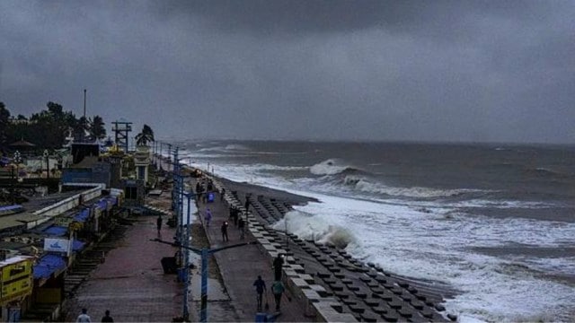 Cyclone Dana Live Updates