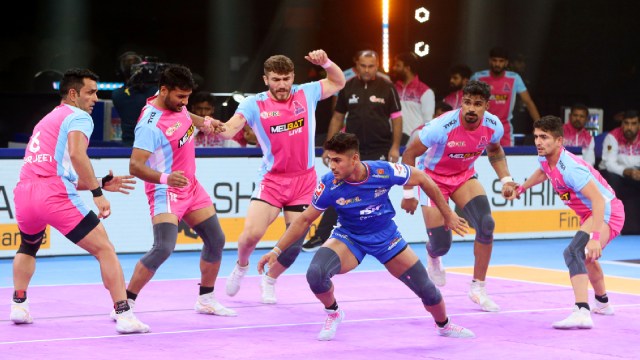 Haryana Steelers claimed a 37-25 victory on the night in the PKL with Vinay, Naveen and Shivam Patare starring for the Haryana Steelers. (Photo courtesy: PKL)