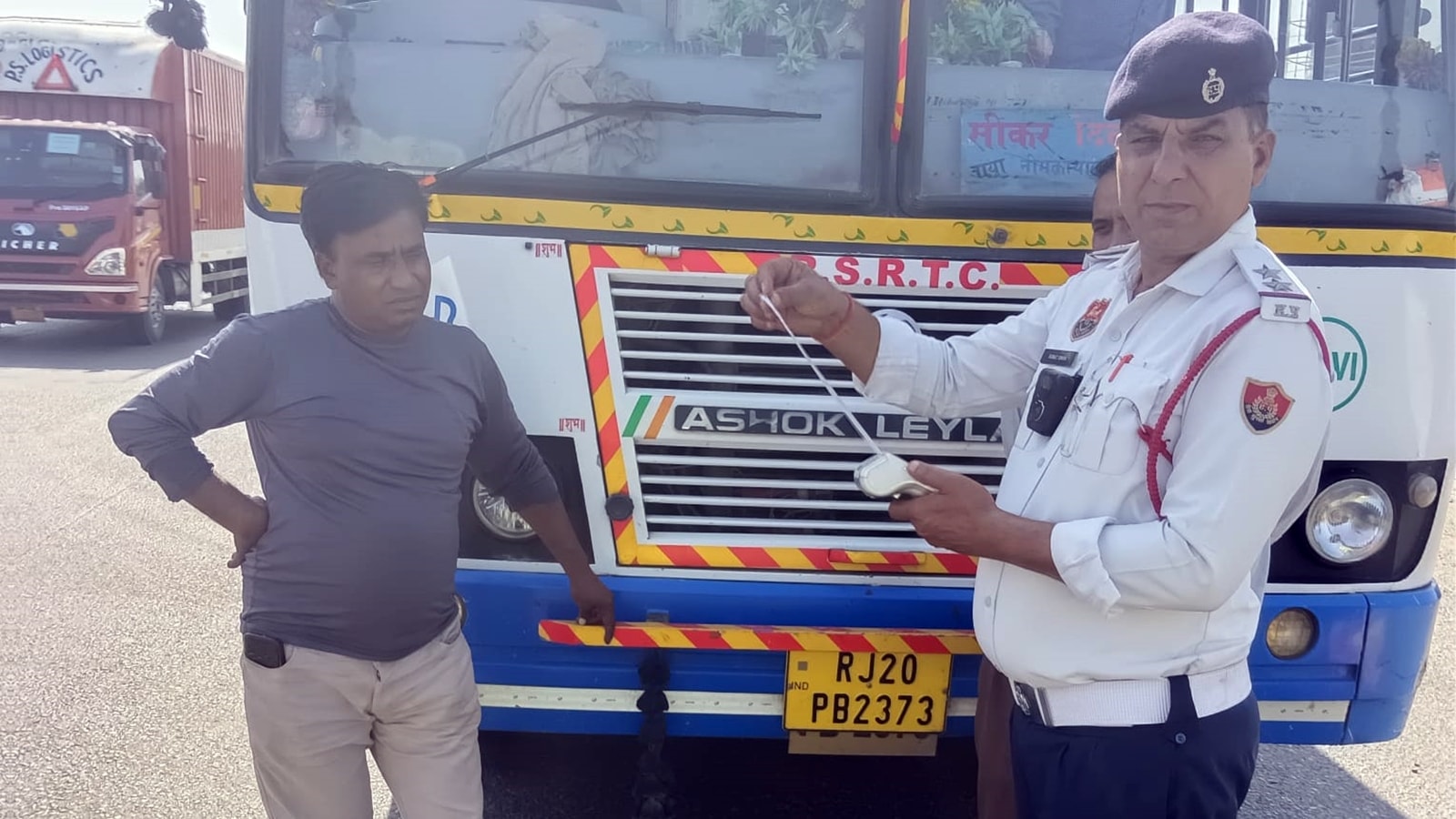 After viral video of policewoman refusing to buy Rs 50 bus ticket, battle of challans between Rajasthan and Haryana