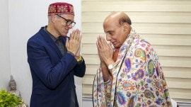 Omar meets Modi and Rajnath, seeks support for J&K statehood