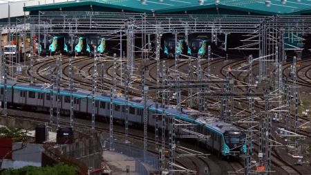 Mumbai Metro Narendra Modi