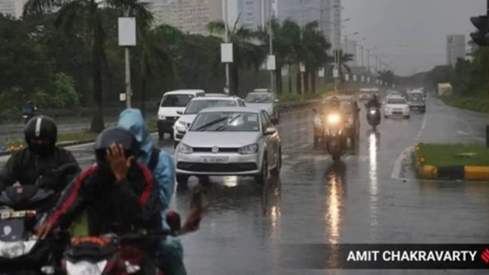 IMD says showers to continue today, after Mumbai hit with sudden rain