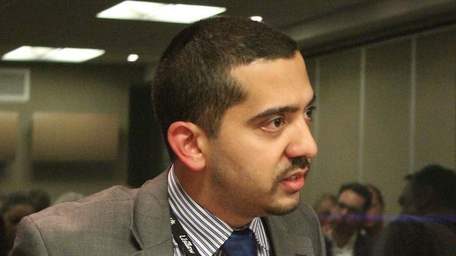 Cnn Bans Panelist Over Racist Comment To Muslim Journalist Mehdi Hasan