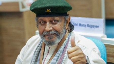 As President Droupadi Murmu presented the Dadasaheb Phalke Award to veteran actor Mithun Chakraborty, the audience rose to give him a standing ovation.