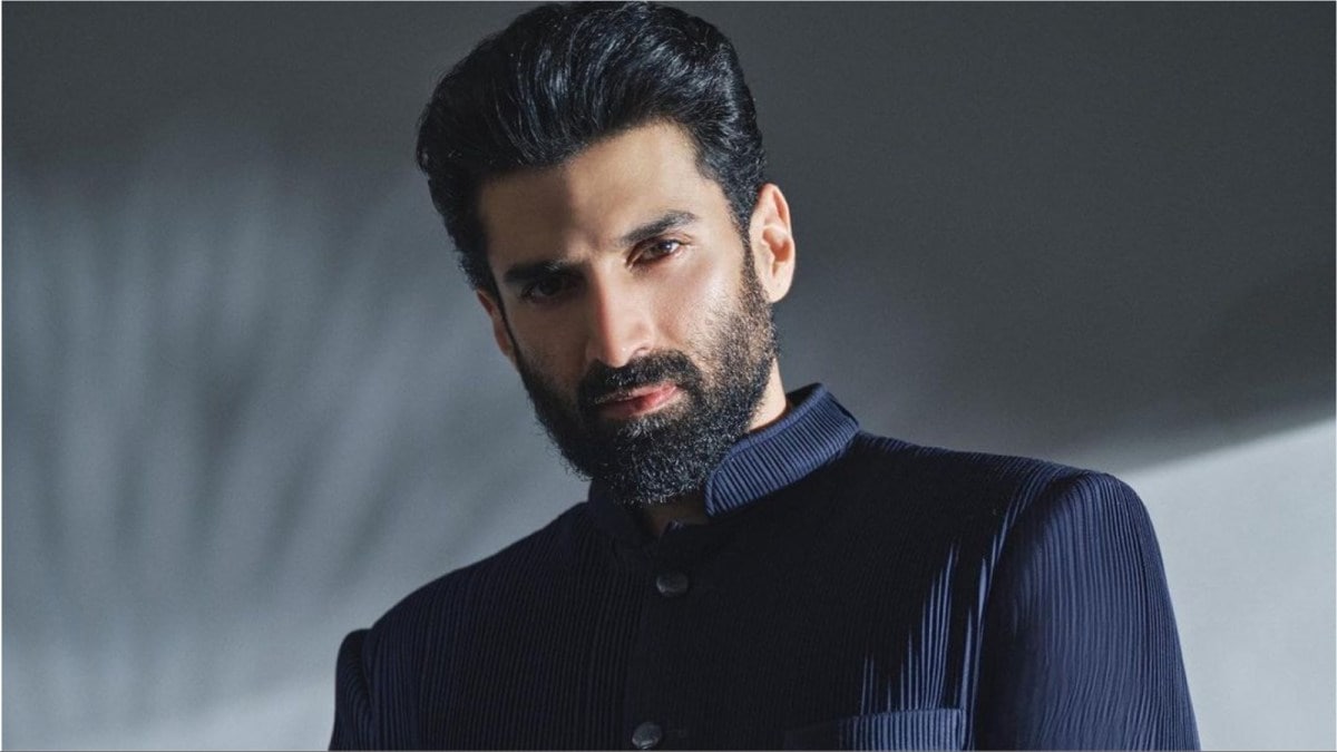 Aditya Roy Kapur talks about his relationship status.