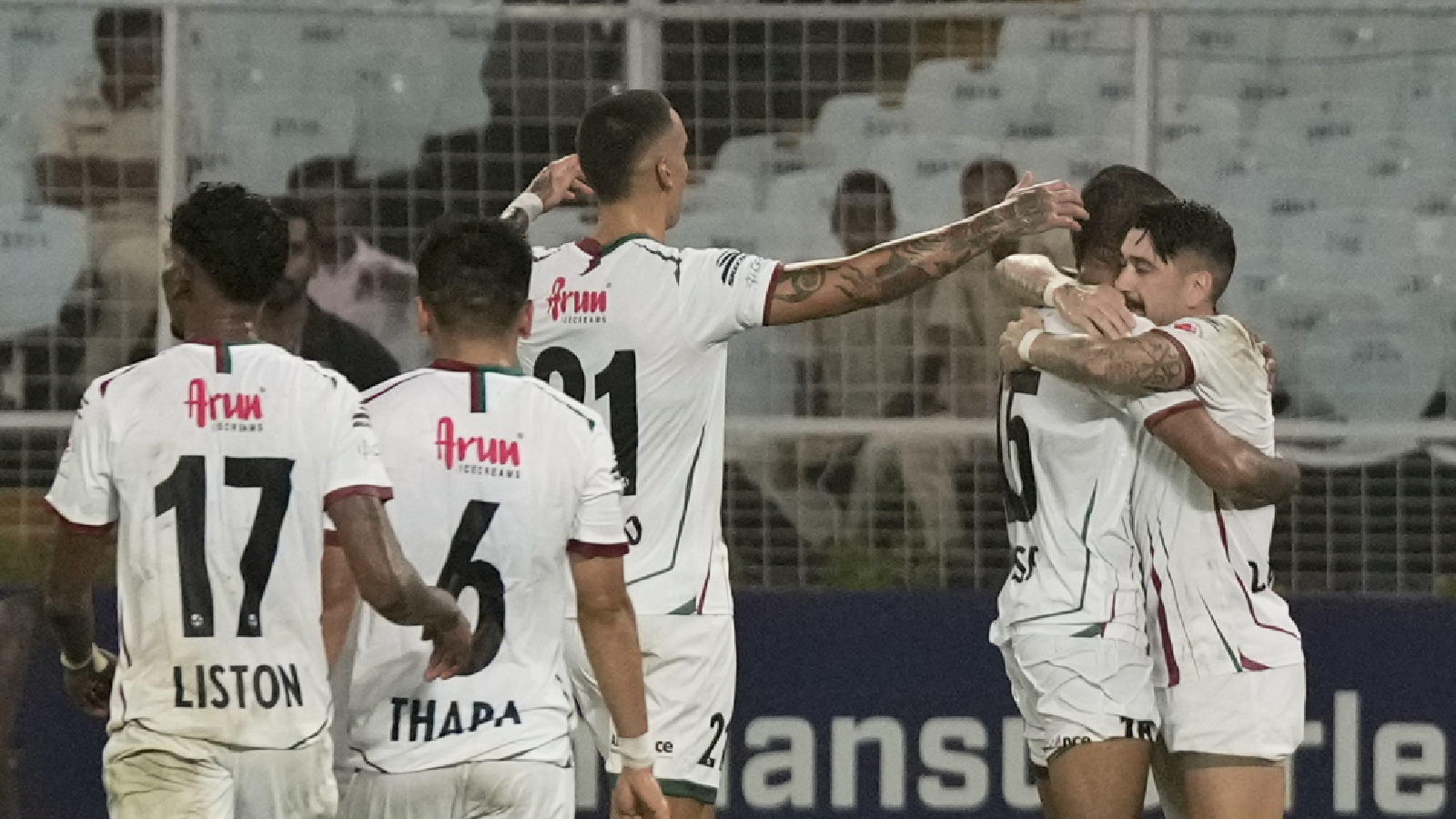 ISL Wrap: Bengaluru achieve league record; NT head coach bemoans schedule and Bagan run Kolkata derby