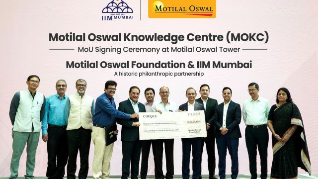 MoU signing Ceremony with IIM Mumbai astatine  Motilal oswal Tower.