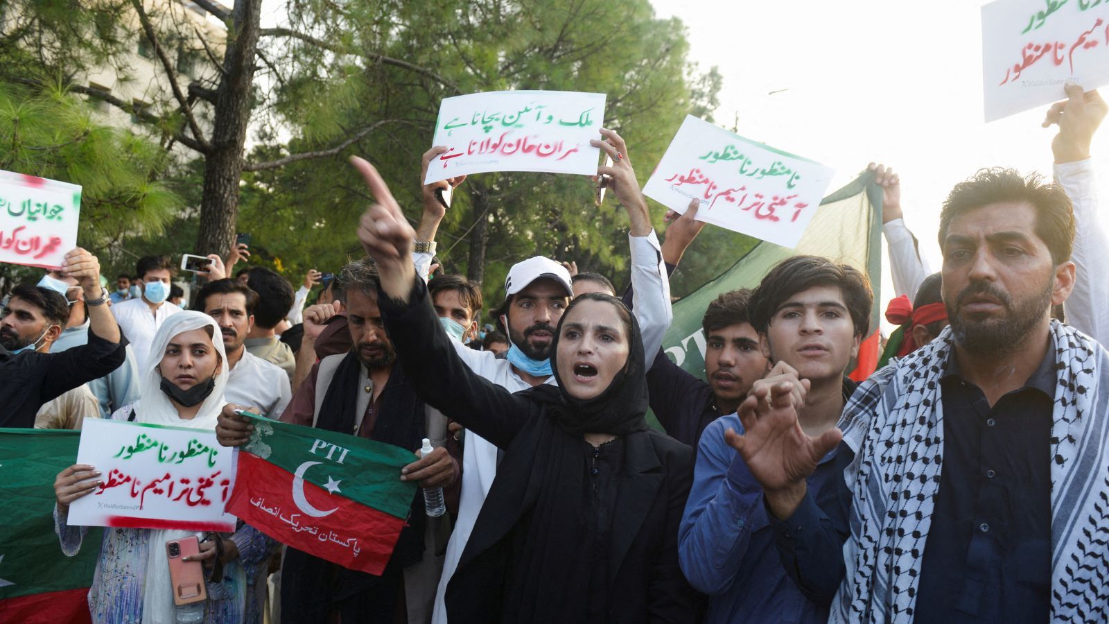 More than 30 supporters of Imran Khan’s party PTI arrested in Lahore ...