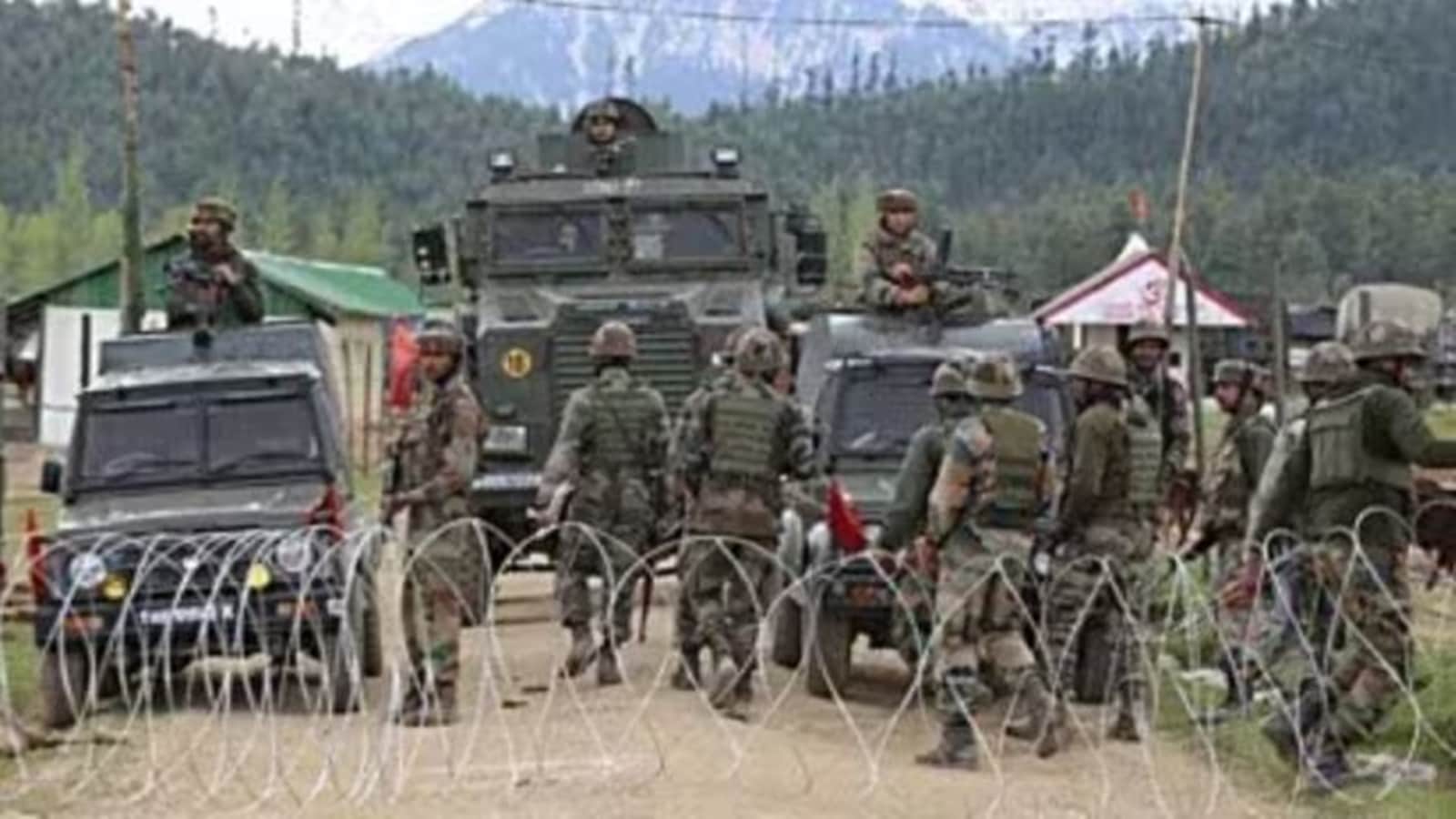 Three policemen killed in clashes with terrorists in northwest Pakistan