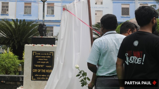 Symbolic bust of Abhaya unveils astatine  RG Kar Hospital